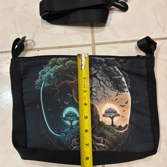 Artistic Tree Design Crossbody Bag - Picture 5 of 6